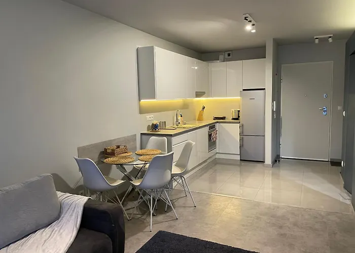 شقة Wenecjanska Comfort Apartment, Free Parking, Self Check-in 24h